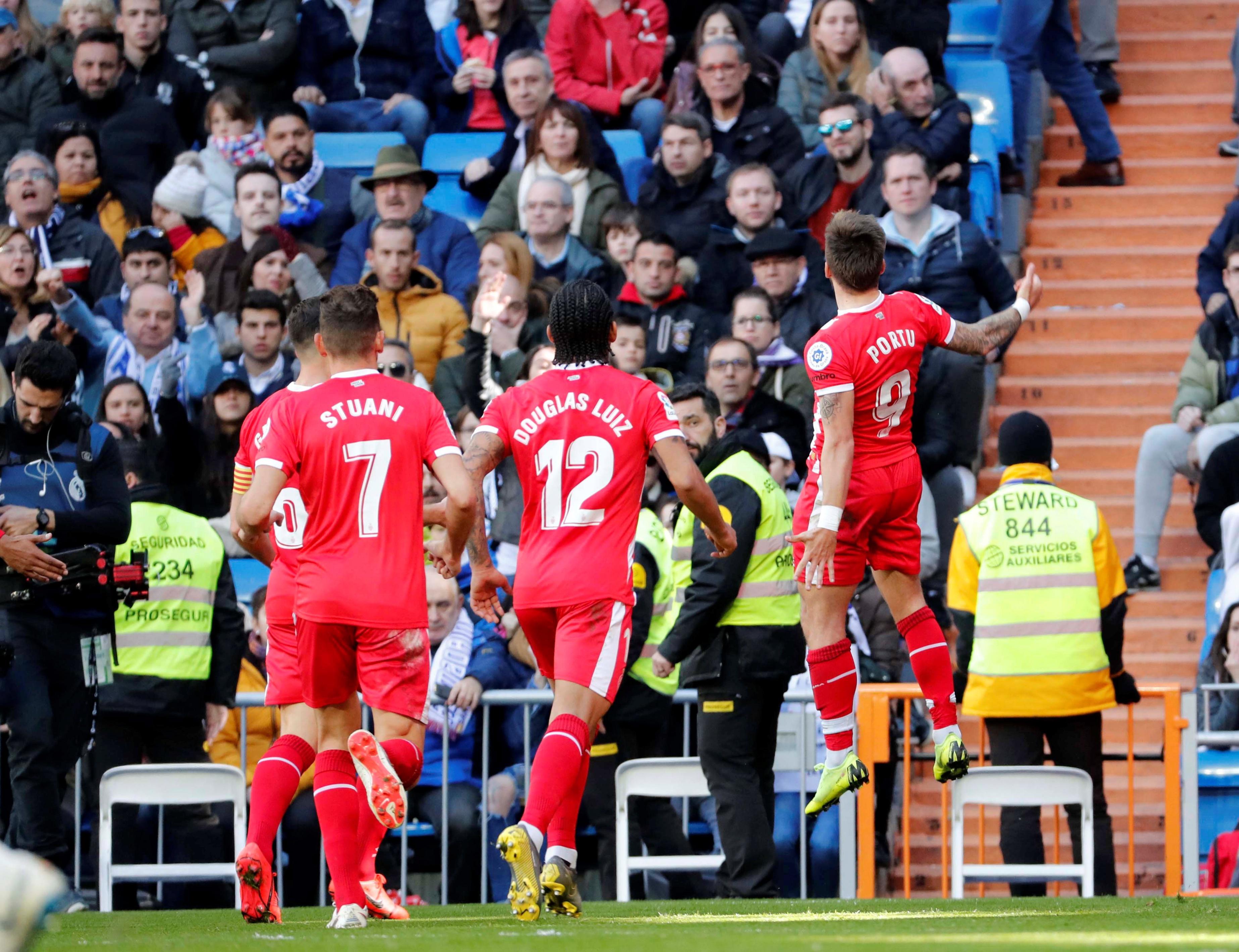 替补球员首秀即得分，成为焦点