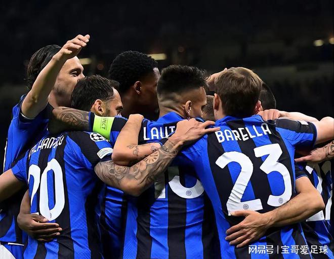 立即签门将买谁？每体球迷调查：前皇马门将纳瓦斯呼声最高